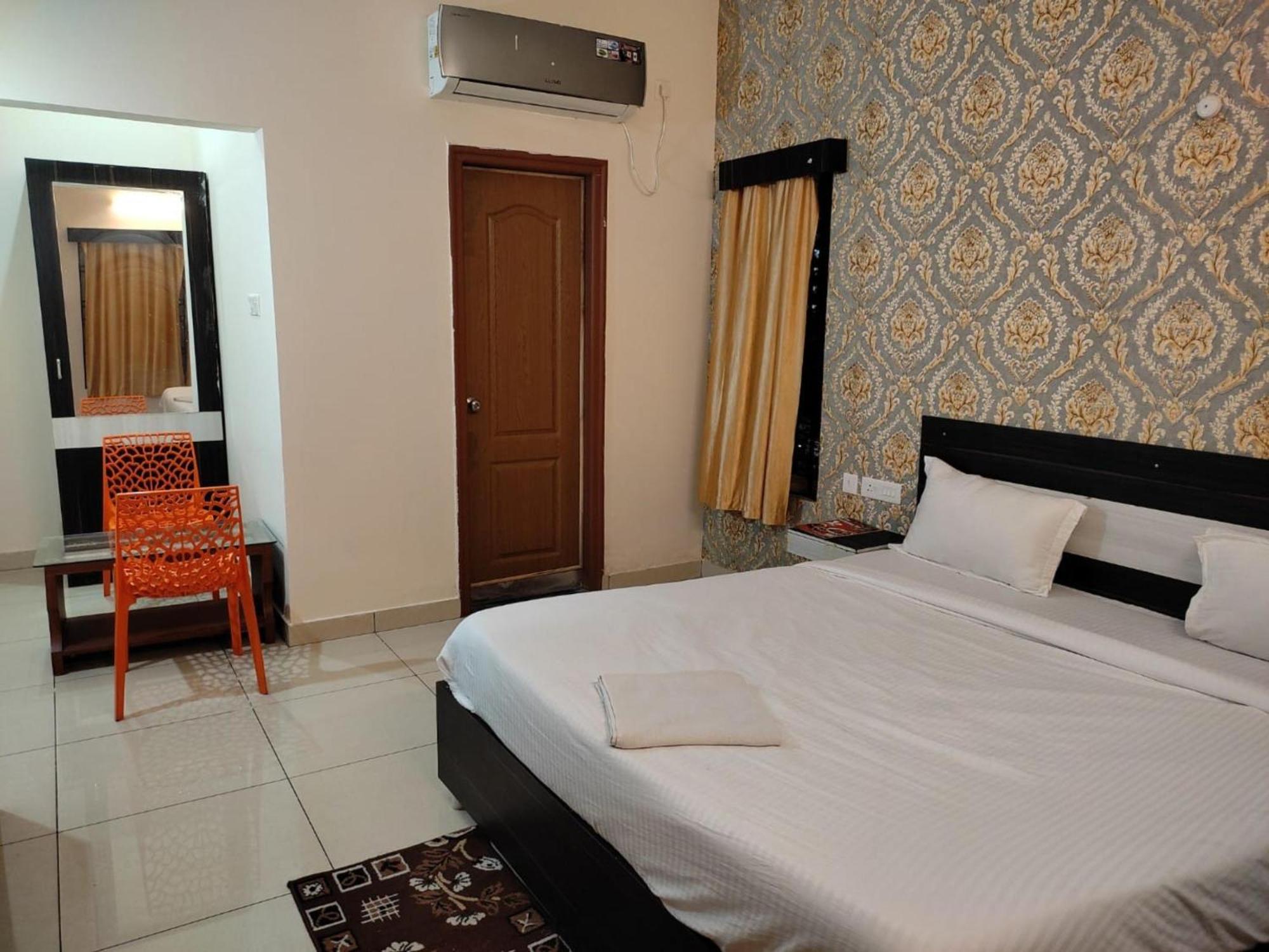 Goroomgo Blue Bell Bhubaneswar - Well Decorated Room -Wifi And Parking Facilities Available 外观 照片