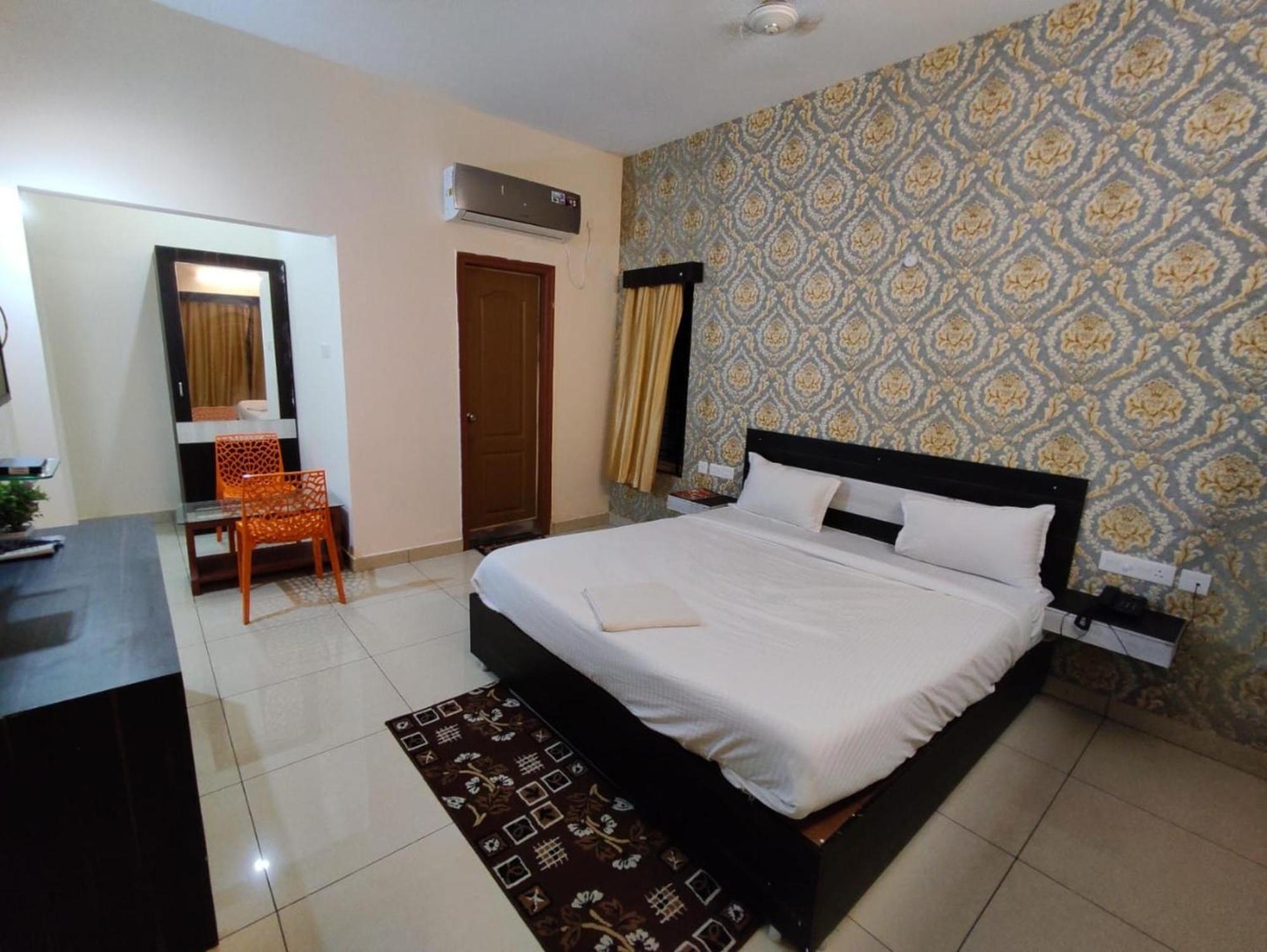 Goroomgo Blue Bell Bhubaneswar - Well Decorated Room -Wifi And Parking Facilities Available 外观 照片